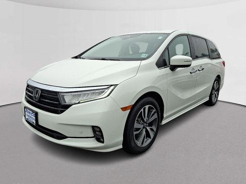 Used 2023 Honda Odyssey Touring image 4