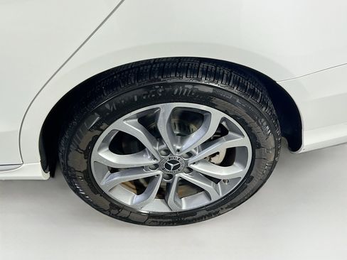 Used 2017 Mercedes-Benz C 300 4MATIC Sedan image 32