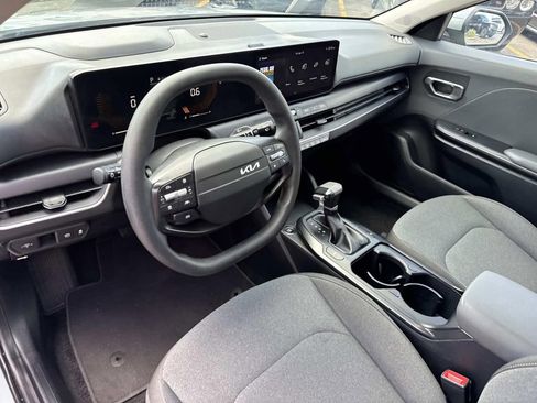 Used 2025 Kia K4 FWD image 19