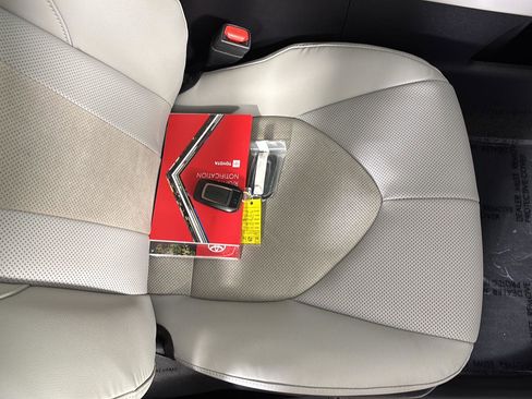 Used 2025 Toyota Grand Highlander AWD Hybrid image 14