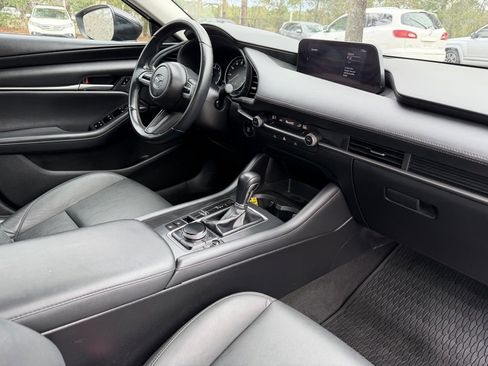 Used 2021 MAZDA MAZDA3 s image 10