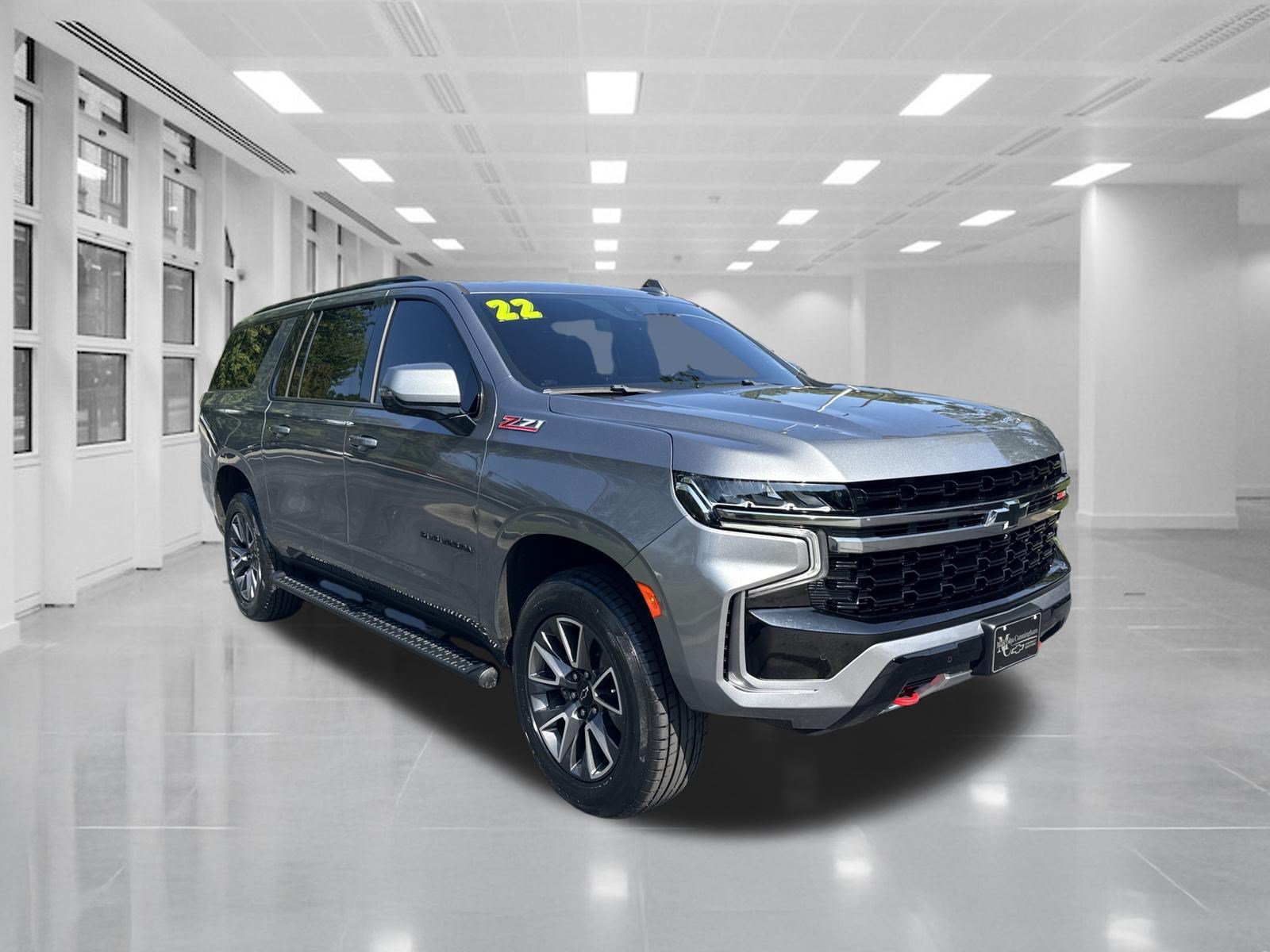 Certified 2022 Chevrolet Suburban Z71 w/ Luxury Package AWD/4WD image 3