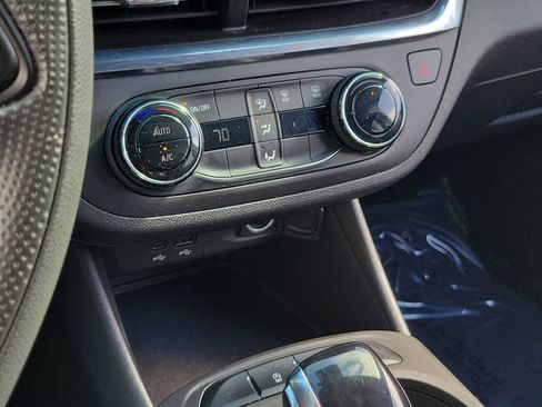 Used 2024 Buick Envista Preferred w/ Advanced Safety Package FWD image 28