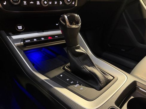 Certified 2025 Audi Q3 2.0T Premium Plus w/ Premium Plus Package image 17