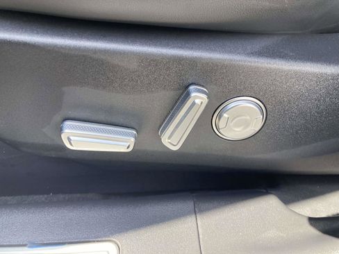 Certified 2024 Lincoln Nautilus Reserve w/ Equipment Group 202A image 23