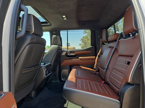 Used 2025 GMC Sierra 1500 Denali Ultimate AWD/4WD image 13