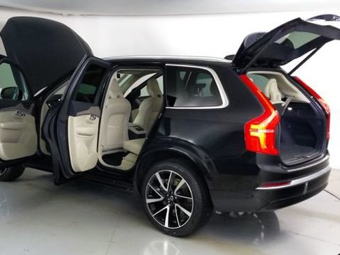 Used 2023 Volvo XC90 B5 Plus w/ Protection Package Premier AWD/4WD image 13