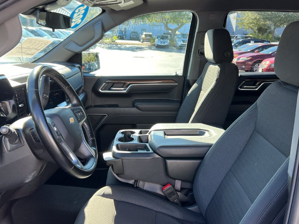 Used 2025 Chevrolet Silverado 1500 LT RWD image 11