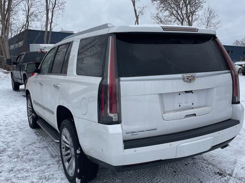 Used 2018 Cadillac Escalade Luxury w/ LPO, Radiant Package image 7