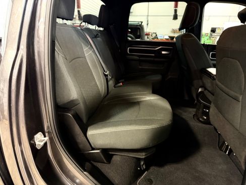 Certified 2025 RAM 2500 Big Horn AWD/4WD image 17