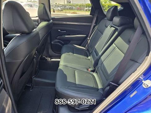 Used 2023 Hyundai Tucson Limited w/ Winter Package FWD image 12