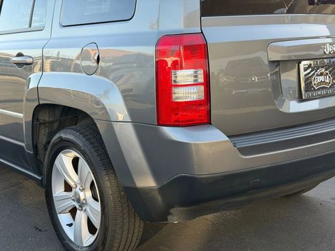 Used 2014 Jeep Patriot Latitude FWD image 21