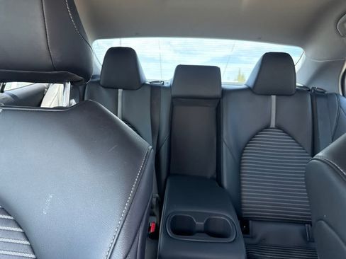Used 2021 Toyota Camry SE FWD image 20