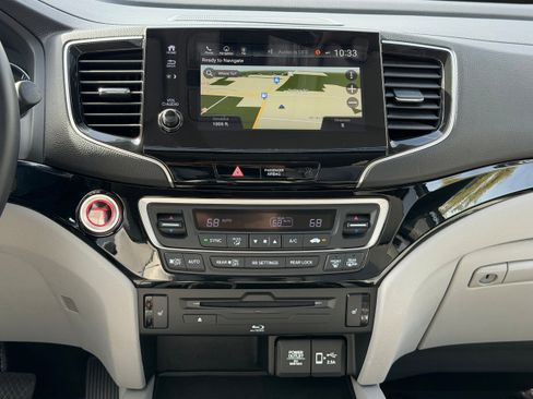 Used 2021 Honda Pilot Touring image 15