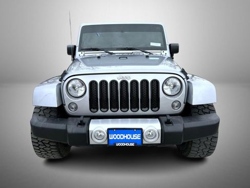 Used 2015 Jeep Wrangler Unlimited Sahara w/ Connectivity Group image 2