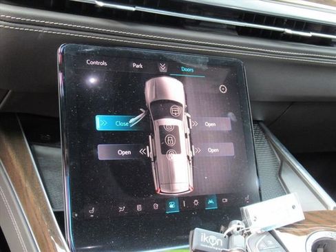 Certified 2026 Cadillac Escalade Platinum Sport w/ LPO, ONYX Package AWD/4WD image 25
