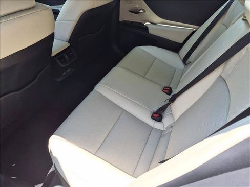 Used 2025 Lexus ES 350 w/ Premium Package FWD image 18