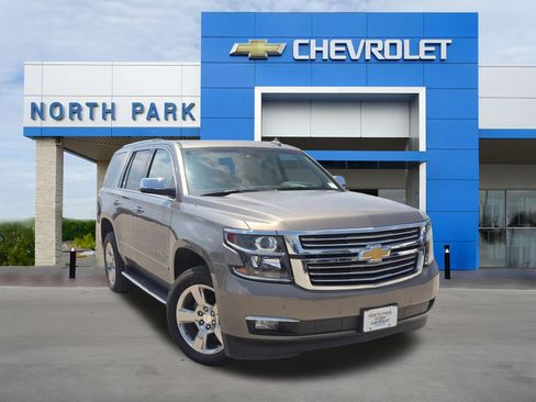 Used 2017 Chevrolet Tahoe Premier RWD image 1