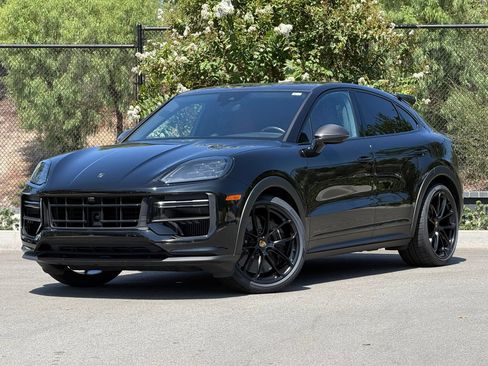 Certified 2024 Porsche Cayenne Turbo GT AWD/4WD image 1