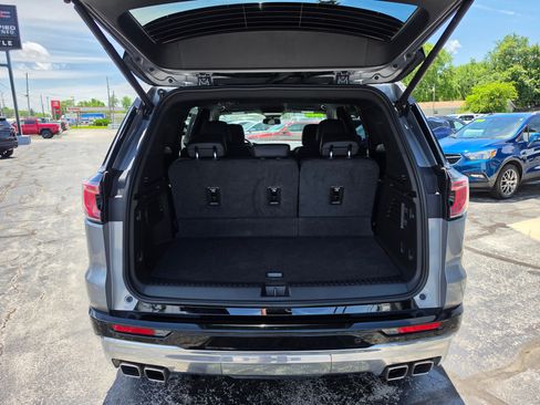 Used 2025 GMC Acadia Denali FWD image 6