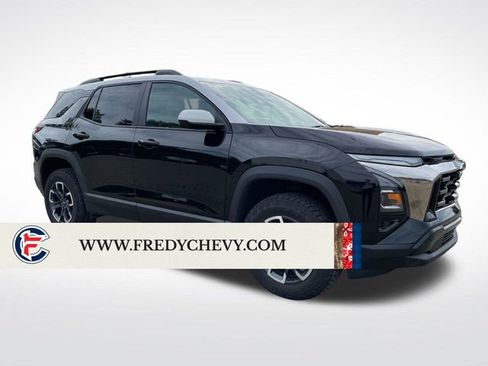 Used 2025 Chevrolet Equinox ACTIV w/ Safety and Technology Package FWD image 9