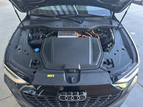 Used 2024 Audi Q8 e-tron Premium Plus w/ Premium Plus Package AWD/4WD image 44