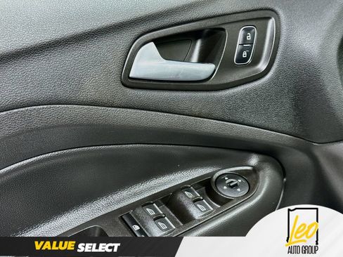 Used 2017 Ford Escape SE w/ Equipment Group 201A AWD/4WD image 20