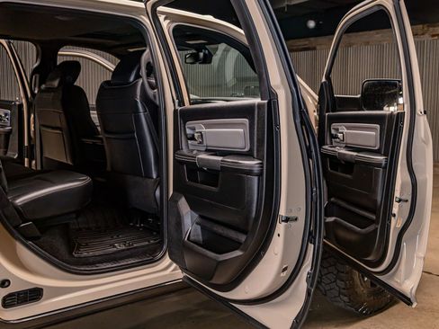 Used 2018 RAM 2500 Power Wagon w/ Leather & Luxury Group image 29