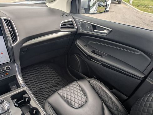 Used 2024 Ford Edge Titanium AWD/4WD image 19