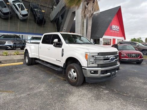 Used 2019 Ford F350 Lariat w/ Lariat Ultimate Package AWD/4WD image 1