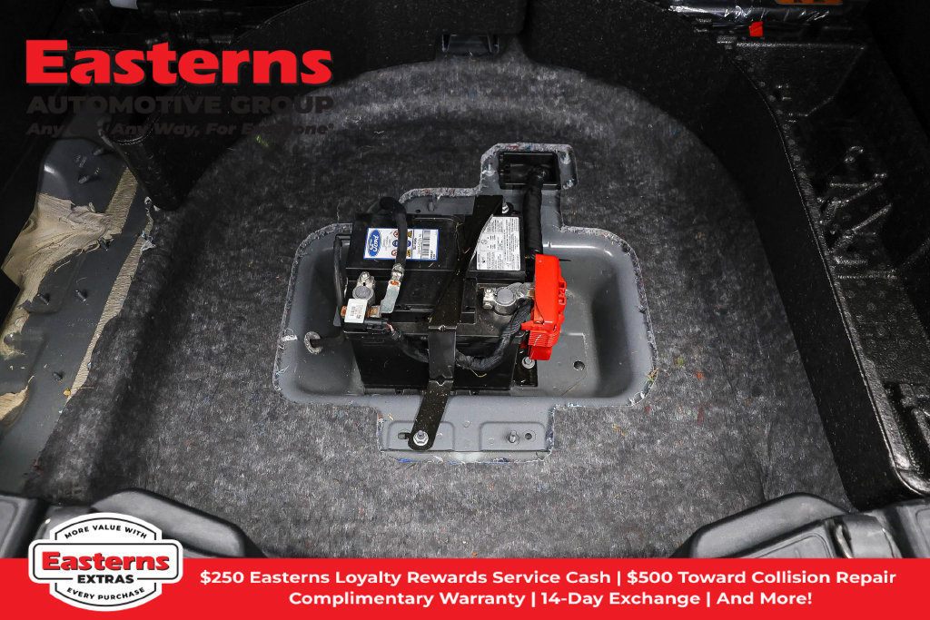 Used 2021 Ford Escape Titanium AWD/4WD image 24