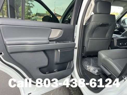 New 2026 Ford Expedition Active RWD image 9