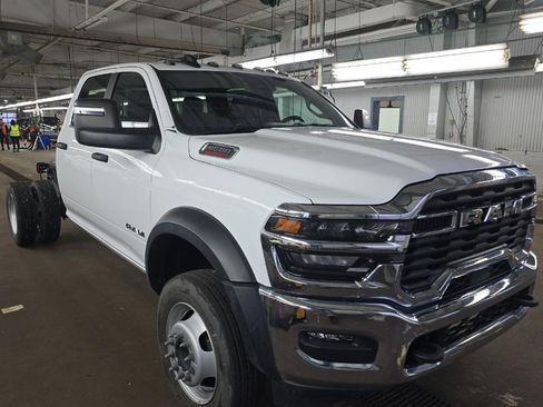 Used 2025 RAM 4500 4x4 Crew Cab DRW image 2