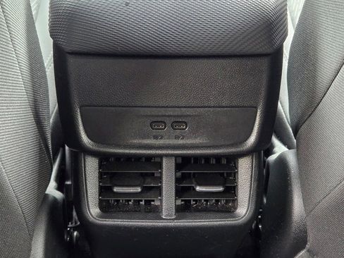 Certified 2025 Chevrolet Equinox LT FWD image 17
