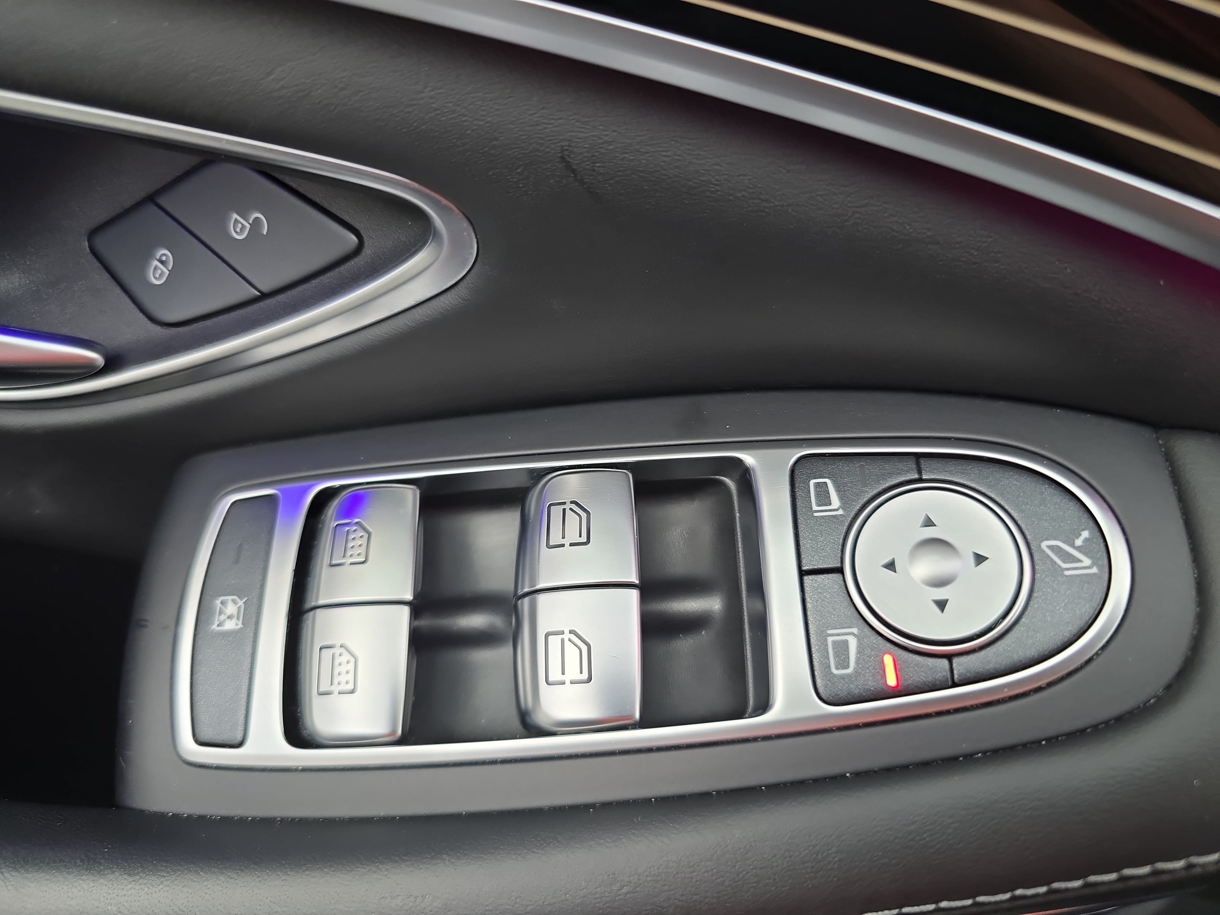 Used 2020 Mercedes-Benz S 560 Sedan image 30