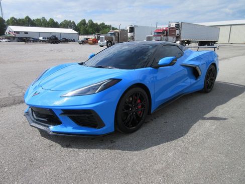 Used 2024 Chevrolet Corvette Stingray Premium Conv w/ Z51 Performance Package RWD image 2