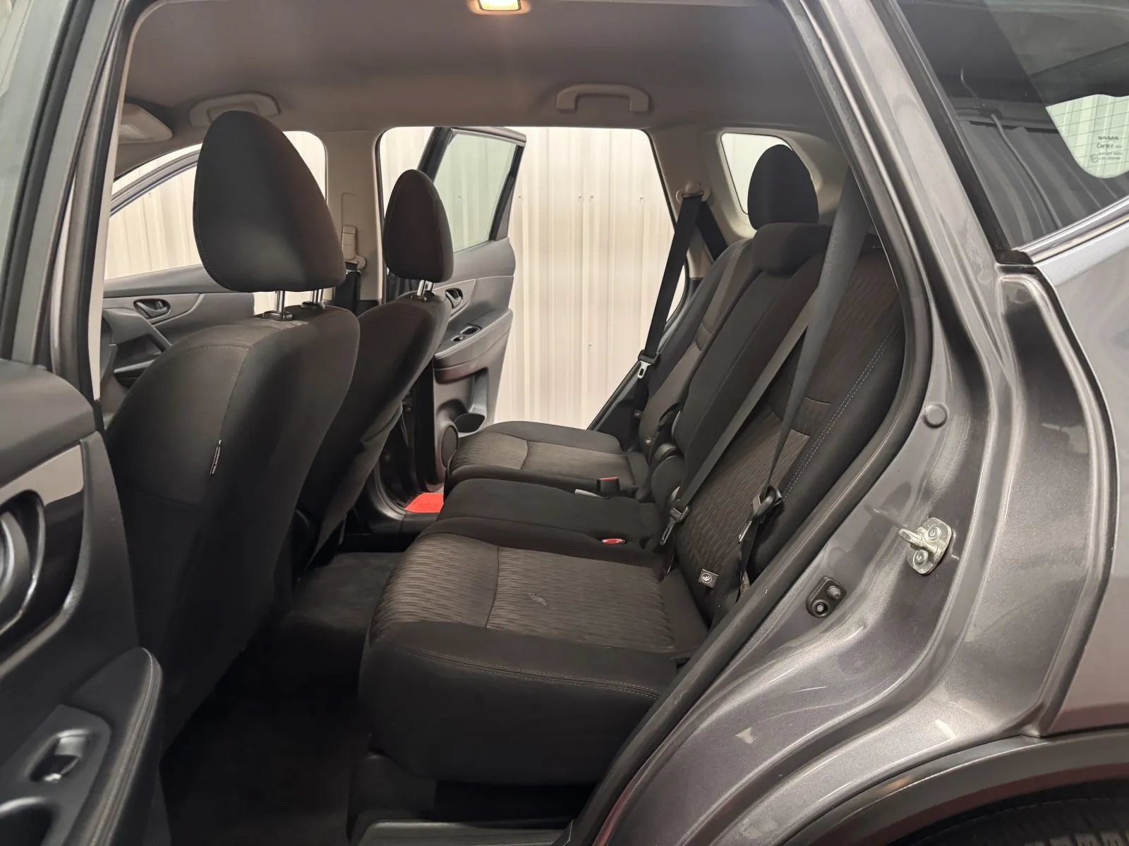Used 2020 Nissan Rogue S FWD image 35