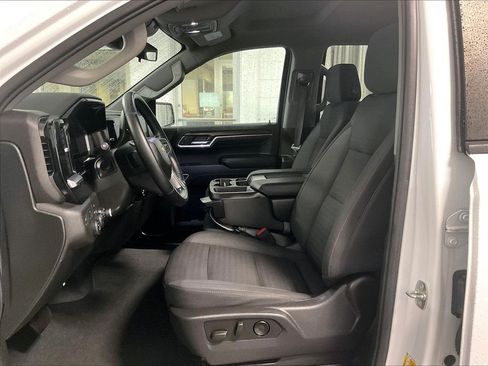Used 2023 Chevrolet Silverado 1500 LT AWD/4WD image 10