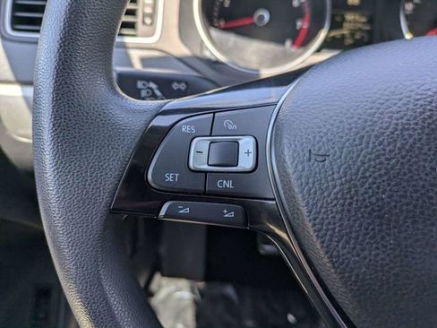 Used 2015 Volkswagen Jetta SE FWD image 22
