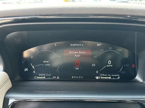 Certified 2023 Lincoln Nautilus Reserve w/ Cargo Utility Package AWD/4WD image 20
