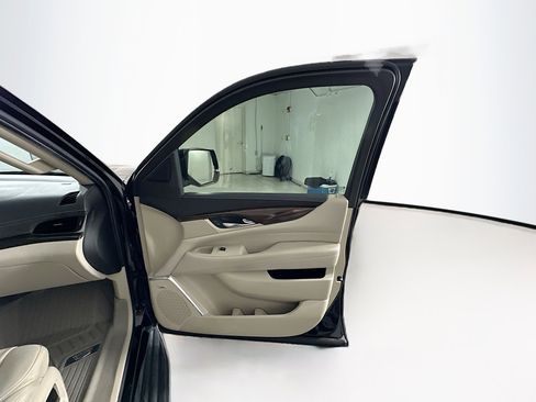 Used 2018 Cadillac Escalade 2WD image 34