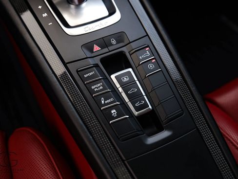 Used 2014 Porsche 911 Turbo S AWD/4WD image 10