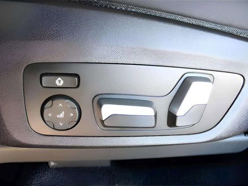 Used 2021 BMW X3 sDrive30i w/ Convenience Package image 12