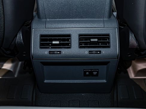 Used 2025 INEOS Grenadier image 18