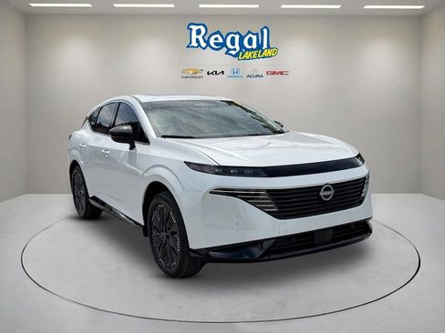 Used 2025 Nissan Murano Platinum w/ Cargo Package AWD/4WD image 1