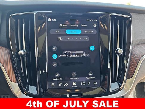 Used 2025 Volvo V60 B5 Cross Country Plus AWD/4WD image 21