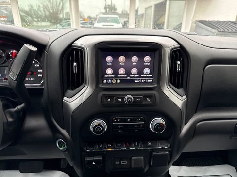 Used 2024 Chevrolet Silverado 2500 Custom w/ Custom Value Package image 18