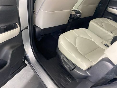 Used 2025 Toyota Grand Highlander FWD image 28