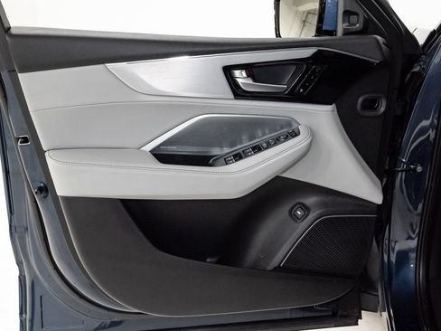 Certified 2025 Acura MDX SH-AWD w/ Technology Package image 9