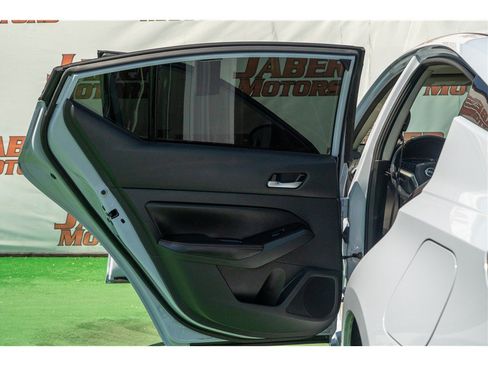 Used 2023 Nissan Altima 2.5 SR AWD/4WD image 28